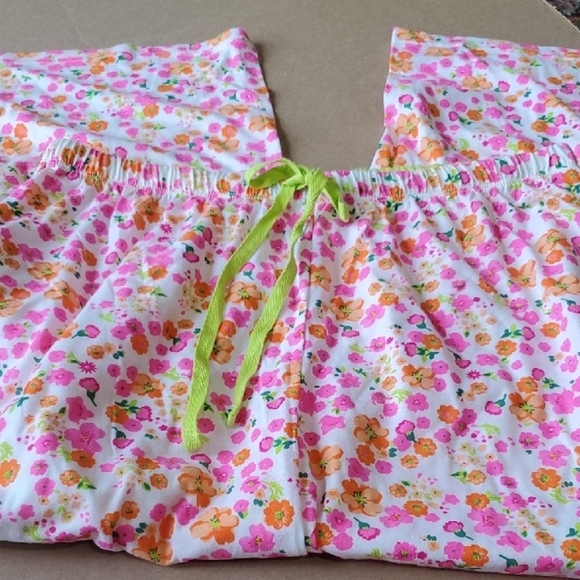 Hanes Pajama Set Green and Pink Floral Delight 60 Cotton 40 Poly - Picture 4 of 5